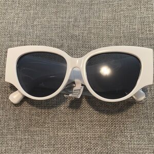 NWT Stylish White Sunglasses